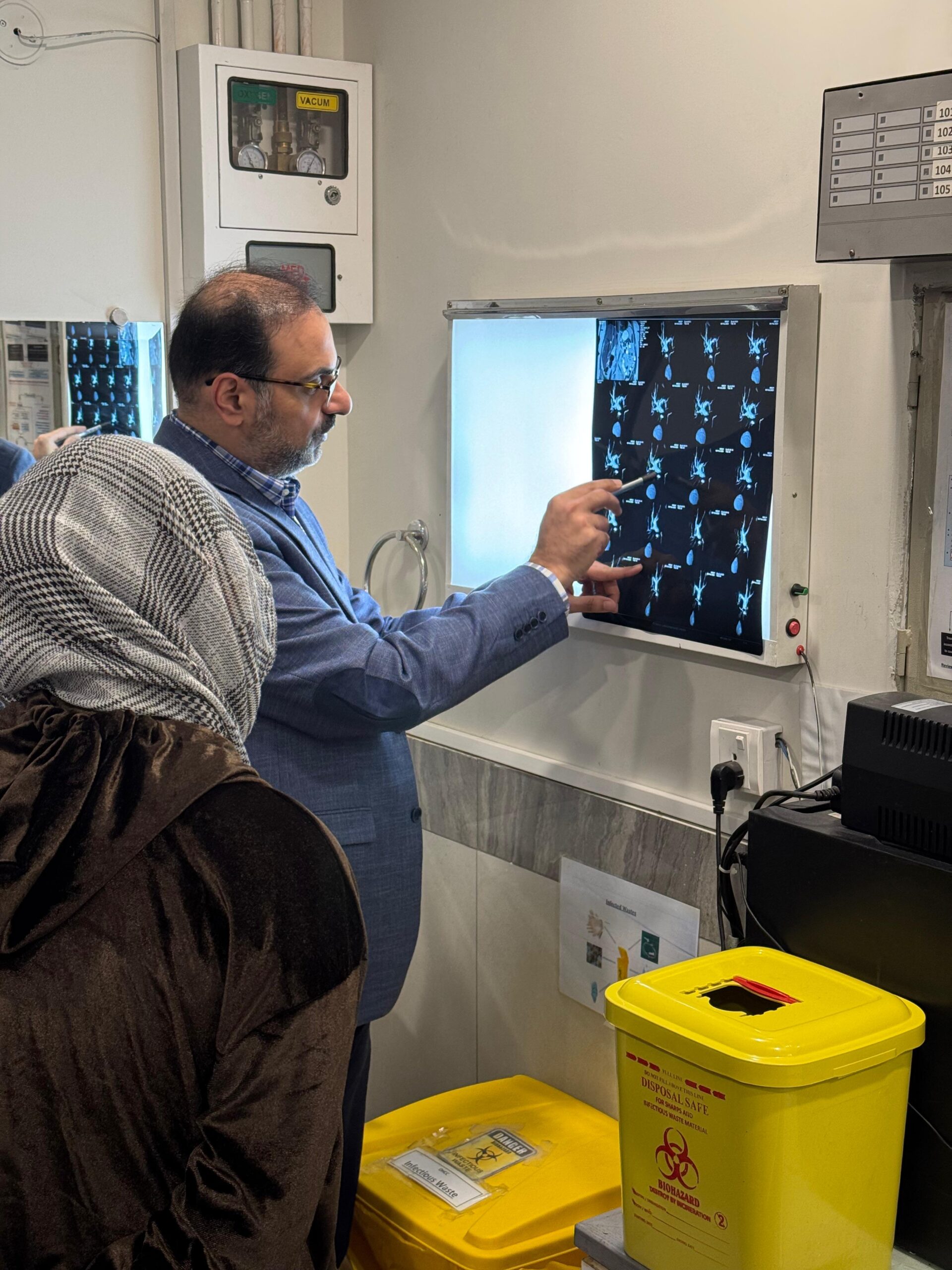 best gastroenterologist doctor in lahore